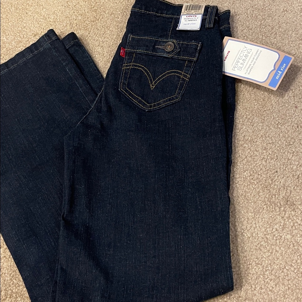 NWT Levi's Perfectly Slimming mid-rise Jeans dark denim size 4